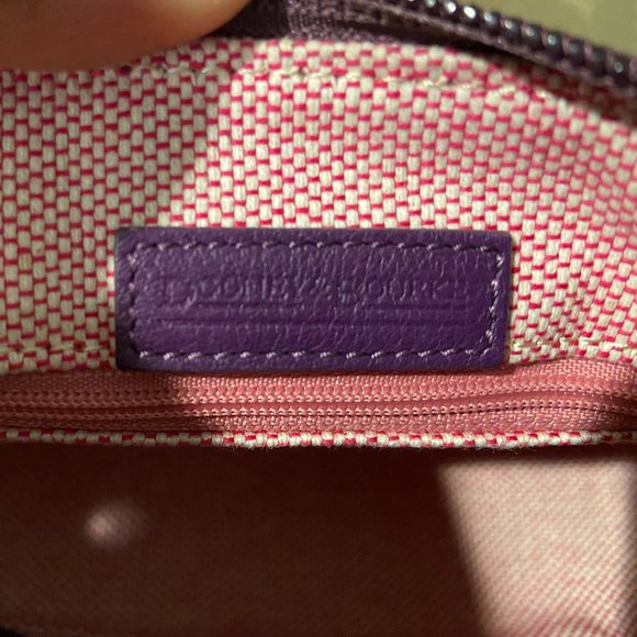 Dooney & Bourke purple barrel bag! - Picture 3 of 5